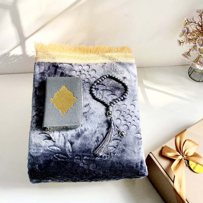 SOUVENIR SAJADAH/ HAMPERS PERLENGKAPAN SHOLAT/ HADIAH SAJADAH TRAVEL/ KADO ULANGTAHUN