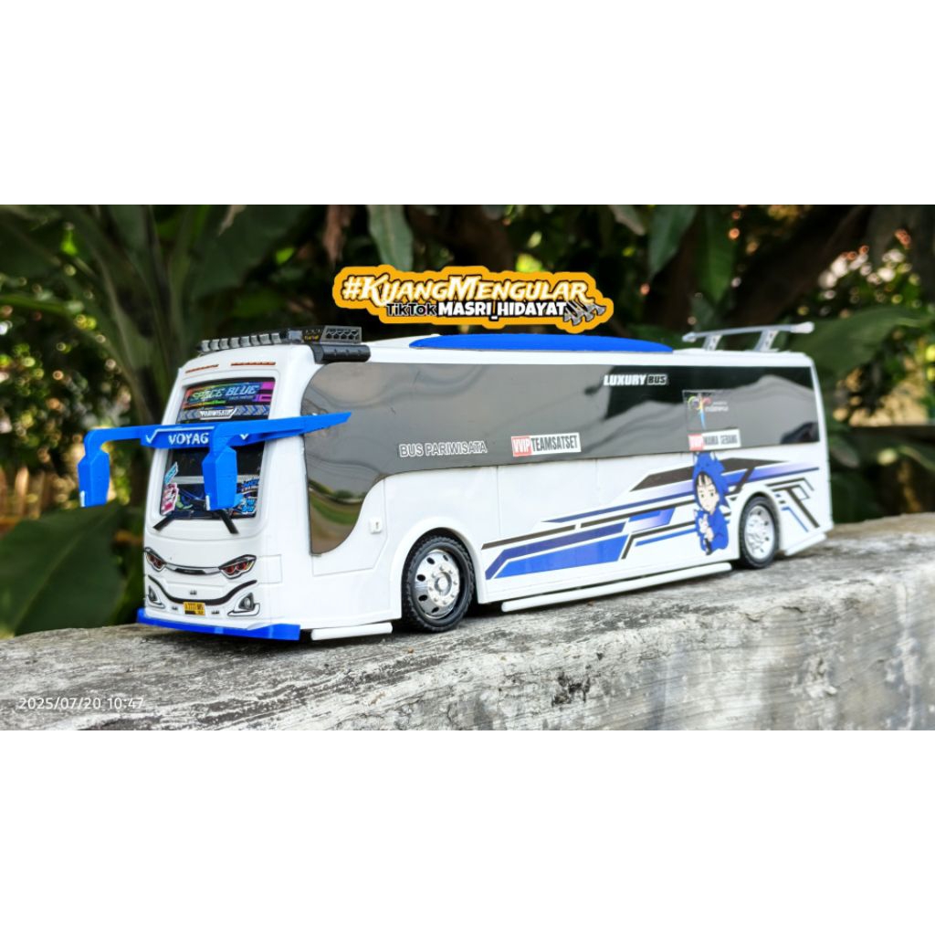 Jual MINIATUR BIS RKC FULL MODIFIKASI LIVERY ANIME | Shopee Indonesia