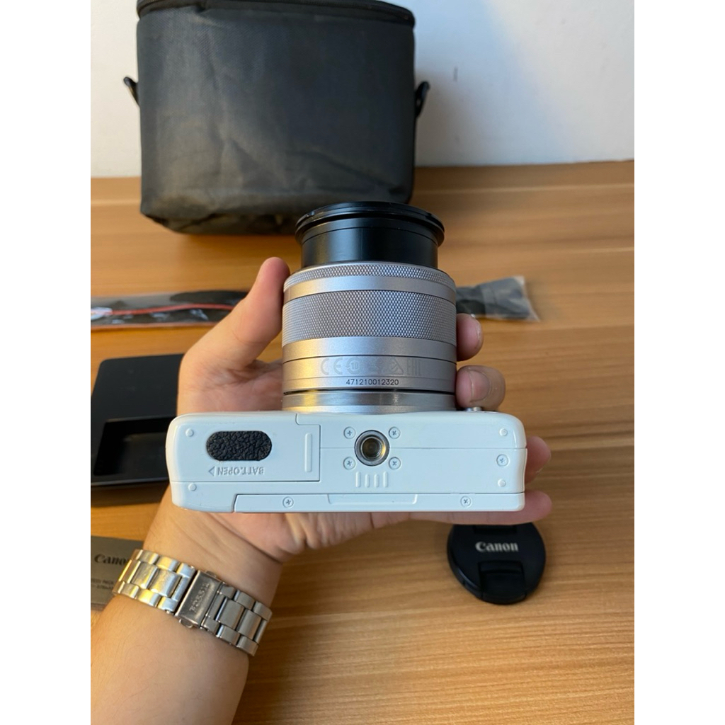 Jual Canon EOS M10 Kit Second | Shopee Indonesia