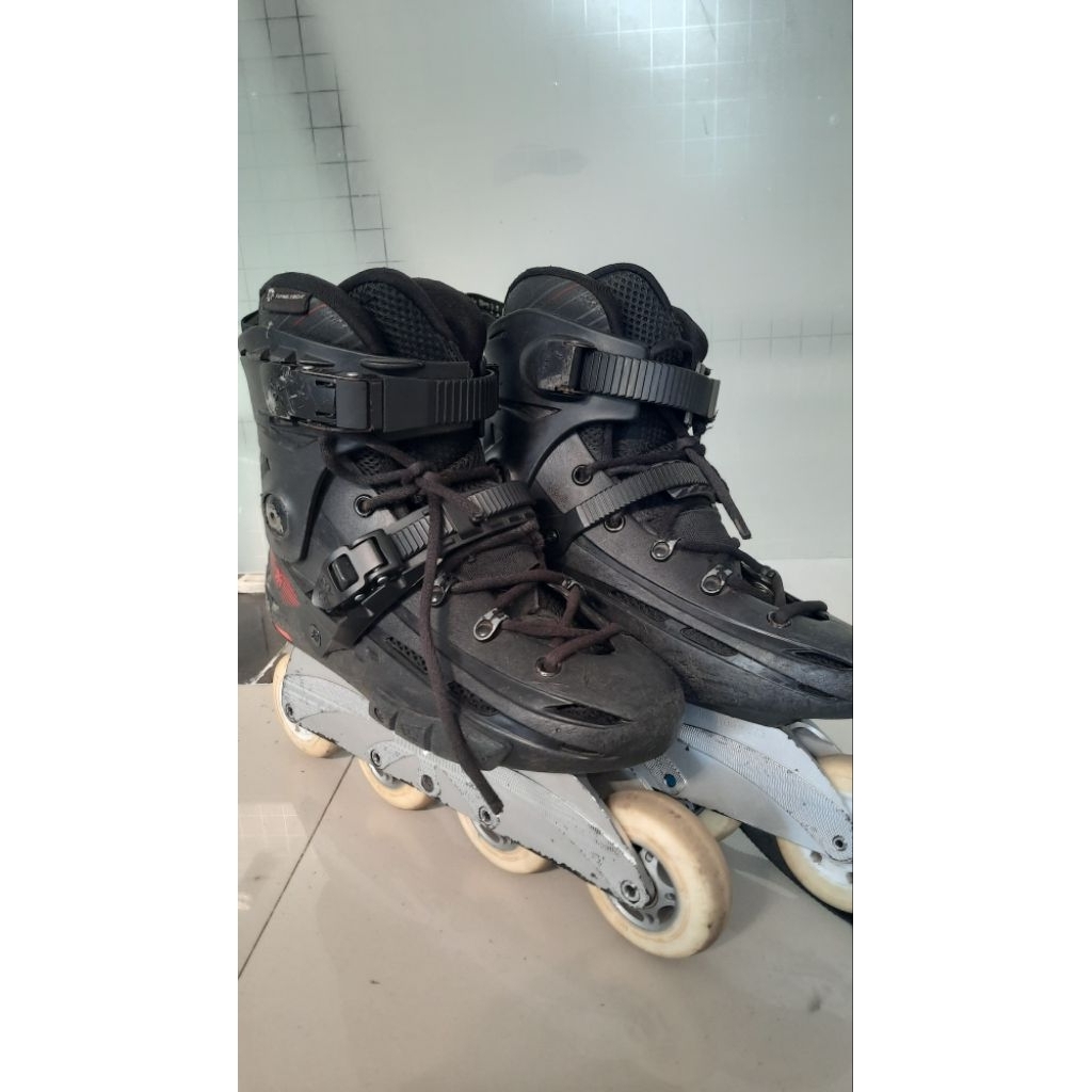 Jual Sepatu Roda Inline Skate Second Jarang Dipakai | Shopee Indonesia