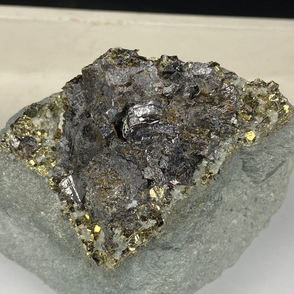 Jual 253 Gr Natural Sphalerite with Chalcopyrite Pyrite Crystal - Batu ...