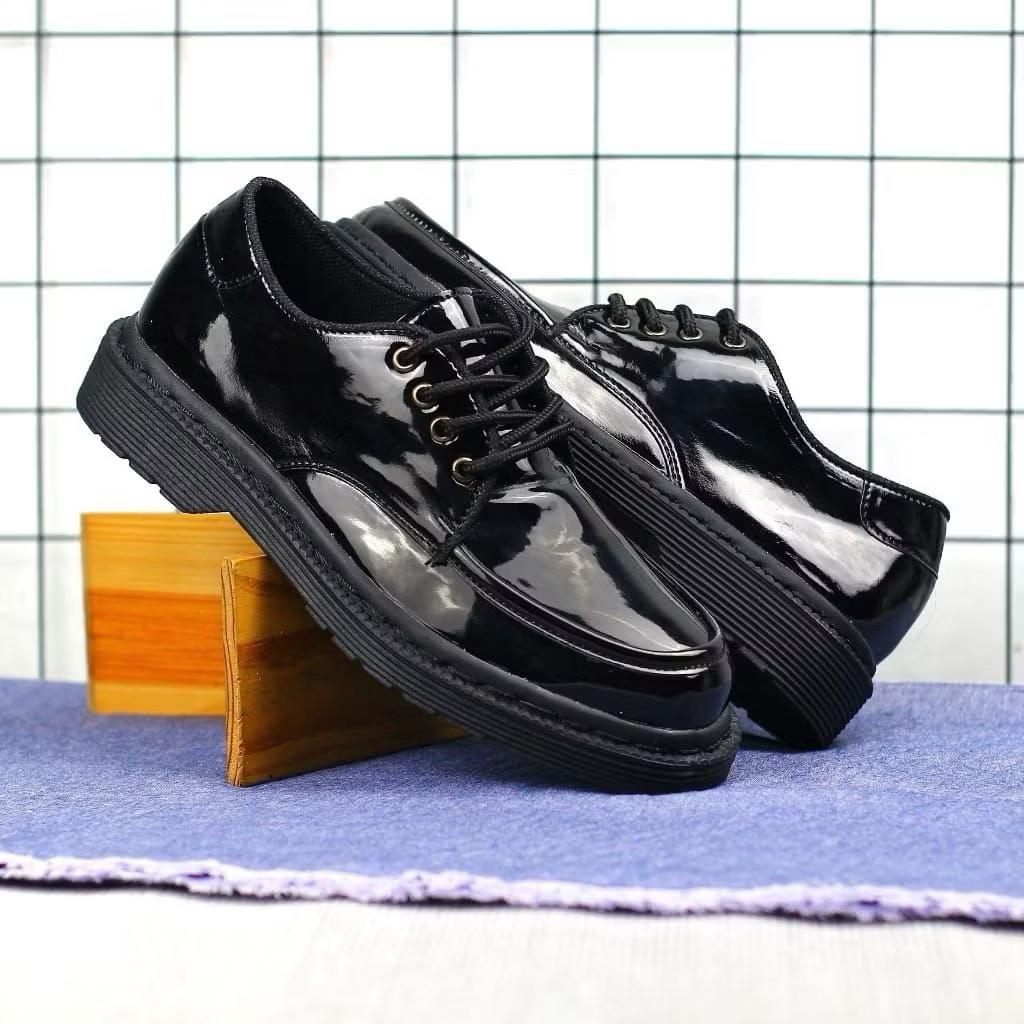 Jual Sepatu Docmart Pria Glossy Formal – Anti Slip, Tahan Air, Premium ...