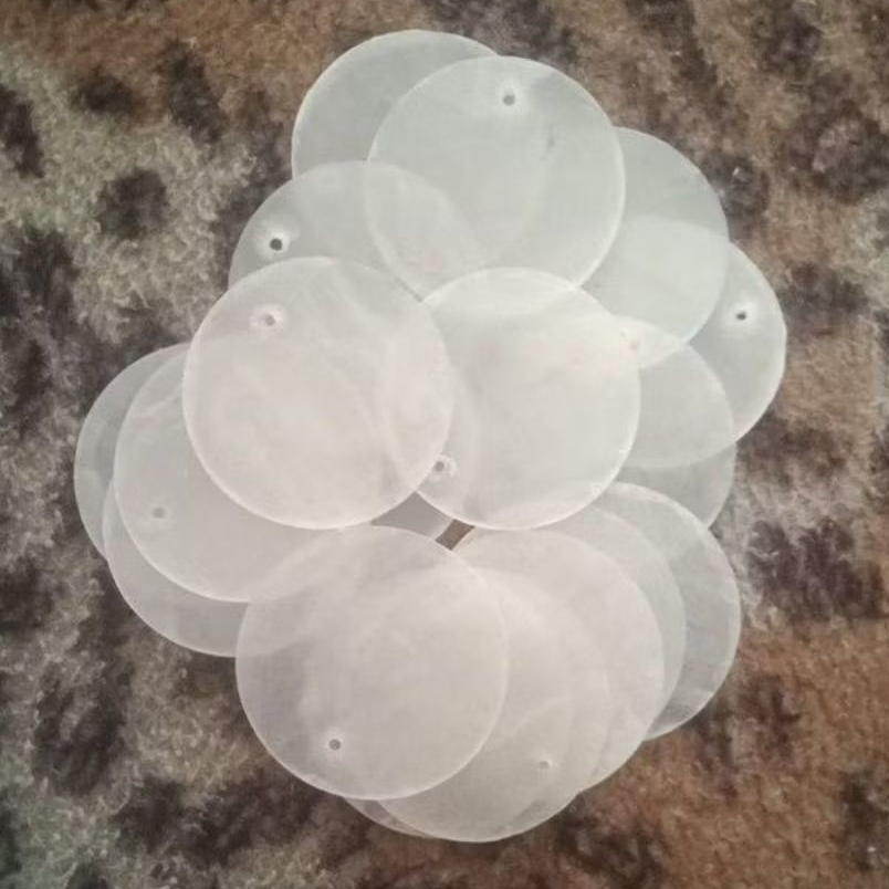 Jual cangkang kerang simping putih/kapis ukuran diameter 3 cm | Shopee ...