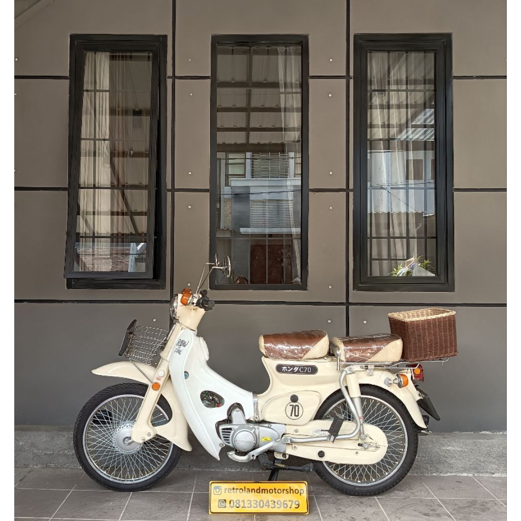Motor Honda C70 Cream
