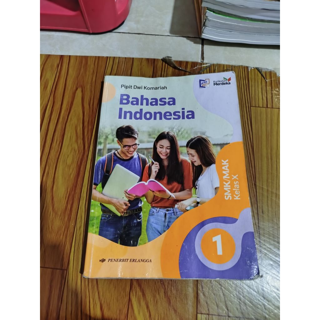 Jual Buku Bahasa Indonesia SMK Kelas 10 Kurikulum Merdeka Erlangga ...