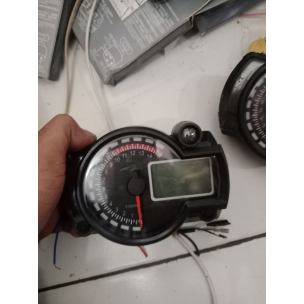 Jual spedometer digital baru stok lama spedometer aja tanpa soket ...