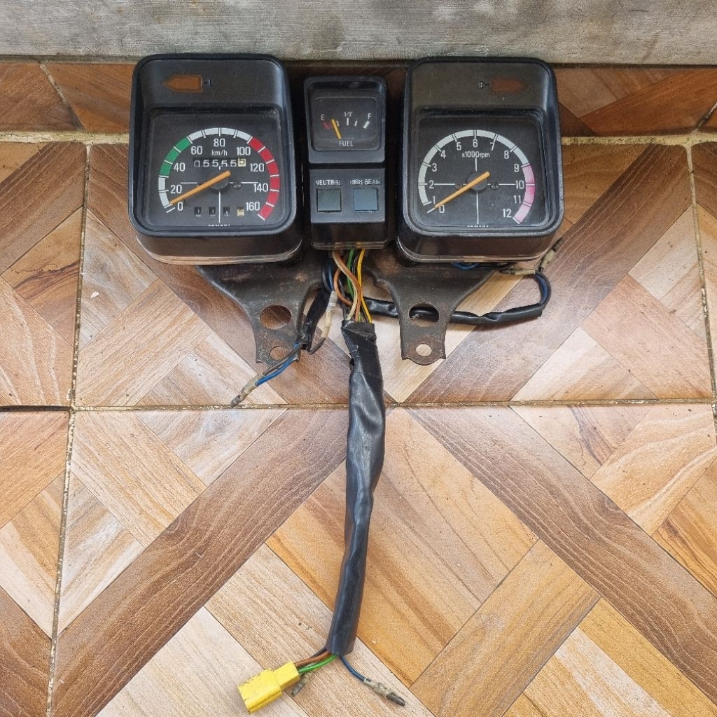 Jual speedometer spedo kilometer original Yamaha RXK 135 rxk 81 82 ...