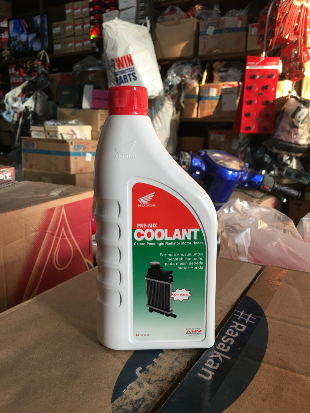 Jual AIR / CAIRAN PENDINGIN RADIATOR / RADIATOR COOLANT MOTOR AHM 0,5 ...