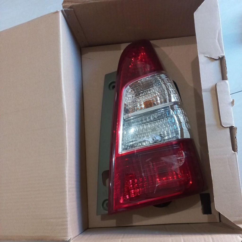 Jual LAMPU MOBIL TOYOTA INNOVA BARONG SEBELAH KANAN | Shopee Indonesia