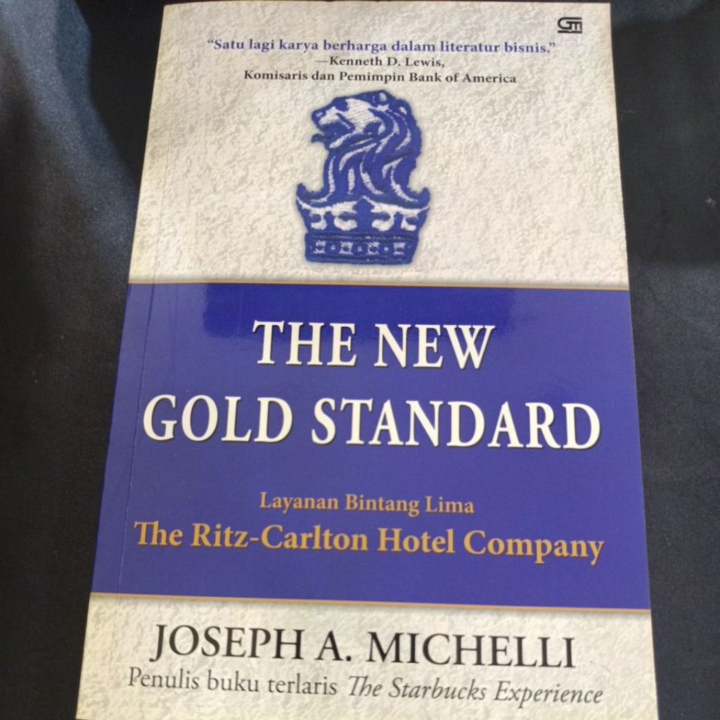 Jual the new gold standard layanan bintang lima the Ritz Carlton hotel ...