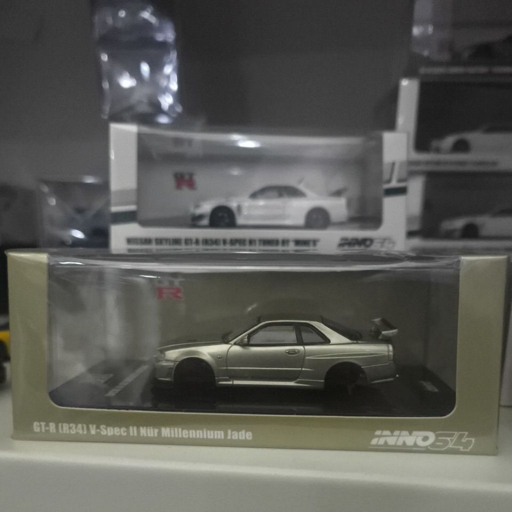 Miniature Inno64 1/64 Nissan Skyline GT-R R34 V-Spec II NUR - Modèle Bleu, Boîte Fermée