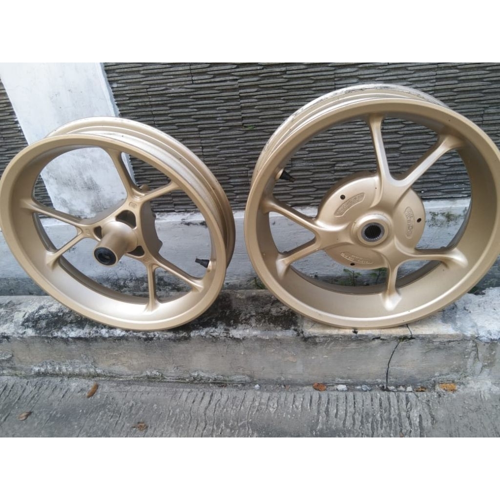 Jual velg aerox gold asli original Yamaha aerox | Shopee Indonesia