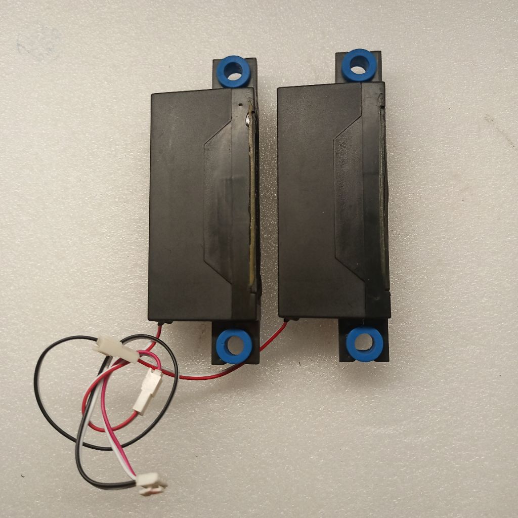 Set de Altavoces Spk-1493Aw V30A00003200 para Tv Toshiba 32A3032D