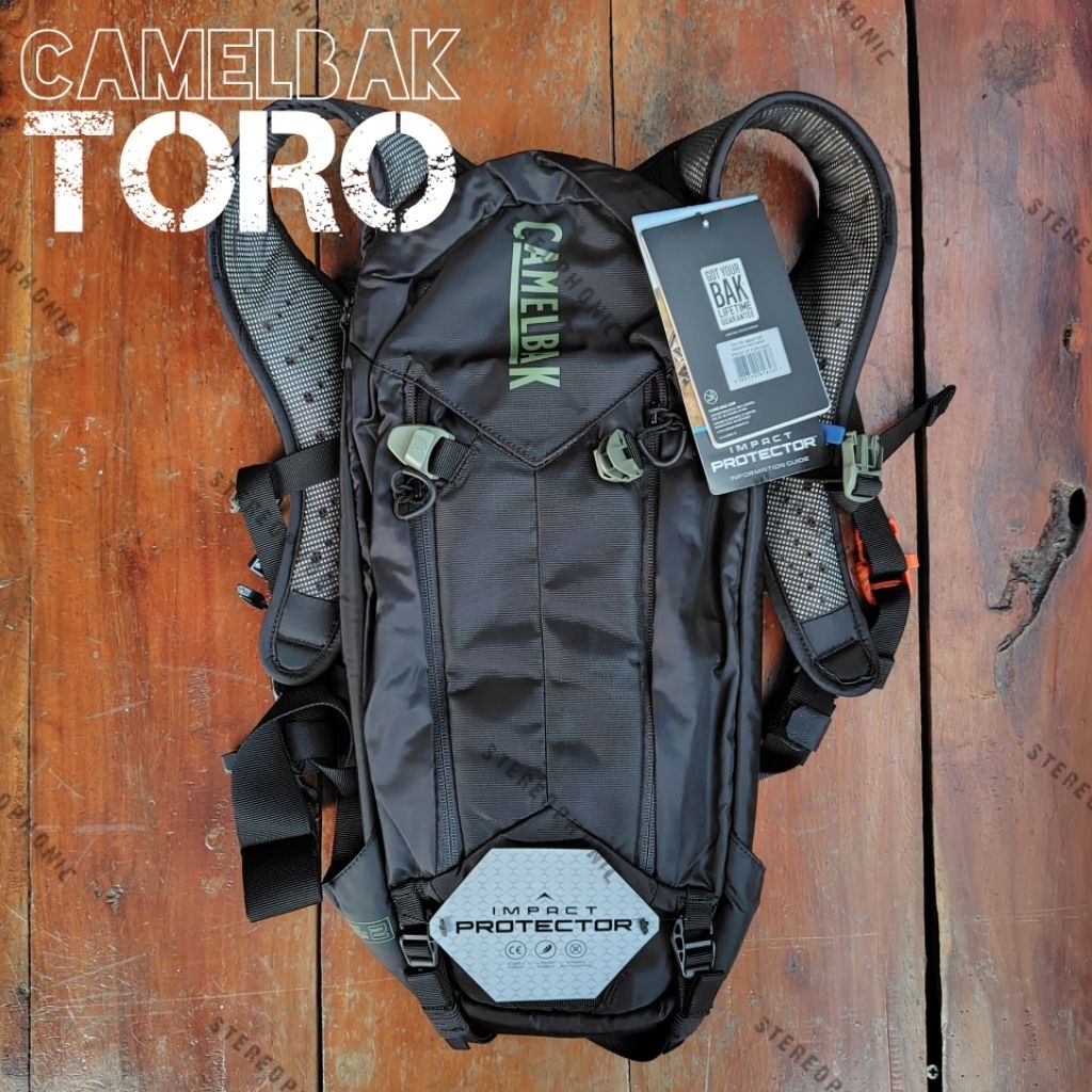 Jual NEW with TAG.. CAMELBAK TORO Protector 8 Hydration Bagpack ...