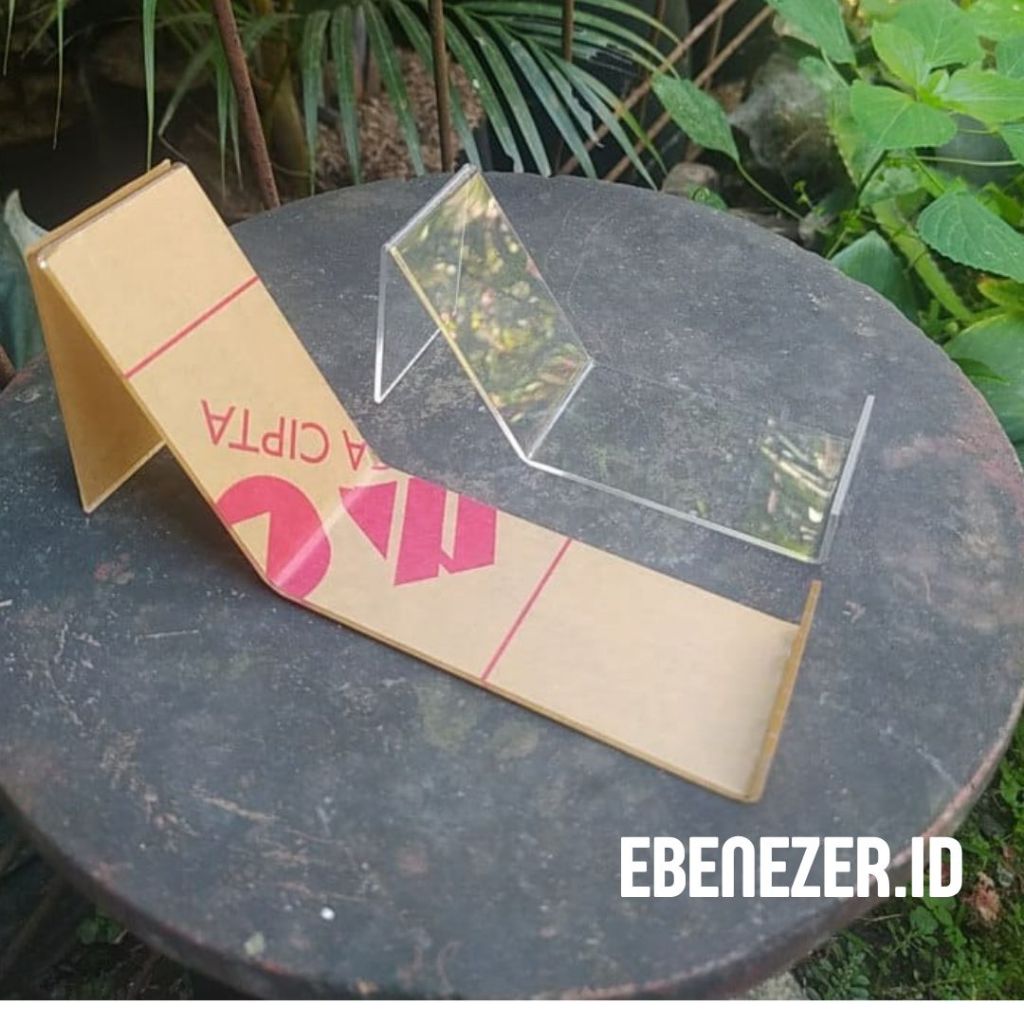 Jual Stand Display Sepatu Bahan Akrilik / Dudukan Sepatu / Akrilik ...