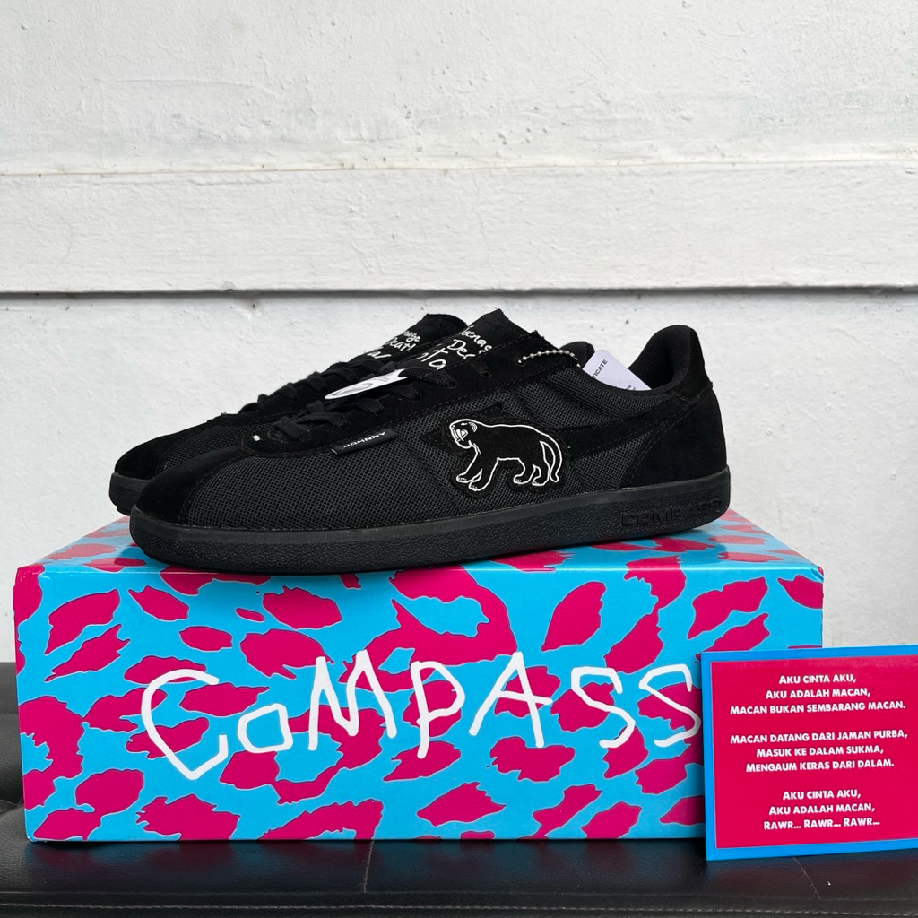 Jual Sepatu Compass Tribune Teenage Death Star (White) | Shopee Indonesia