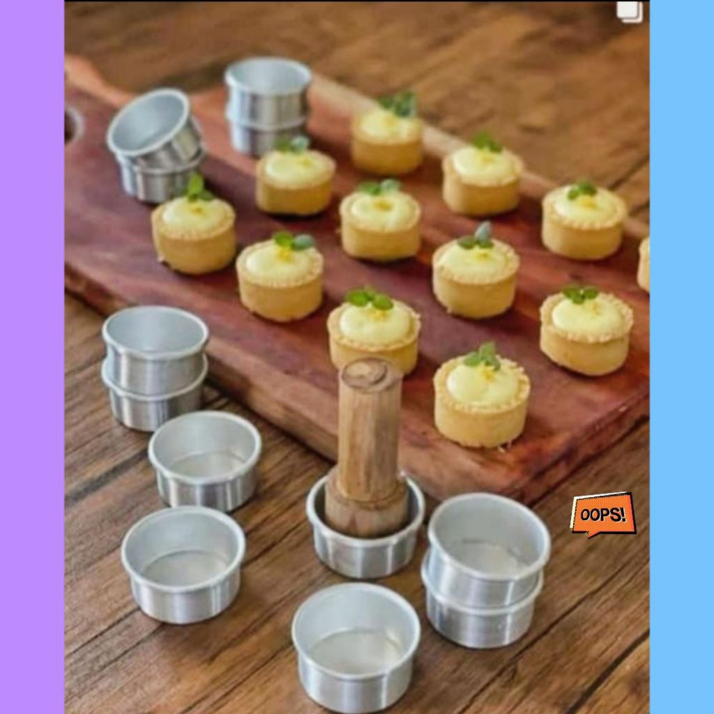 Jual Cetakan Pie Bulat Isi 1 lusin Plus Kayu Penekan | Shopee Indonesia