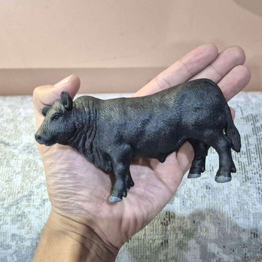 Jual Figur Hewan Angus Beef Sapi Simmental Jantan hitam dan belang ...