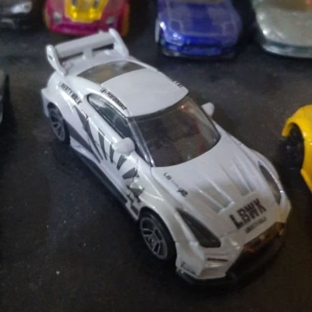 Jual Hot Wheels Nissan R35 LBWK custom | Shopee Indonesia