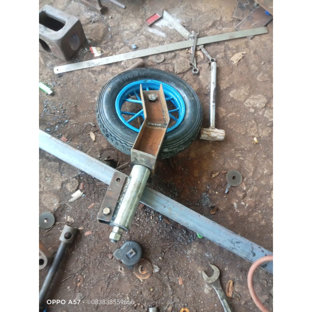 Jual roda lipat bagian depan trailer genset | Shopee Indonesia