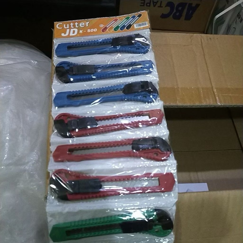 Jual cater isi 12 pcs - cutter 12 renceng / pisau cater isi 12 | Shopee ...