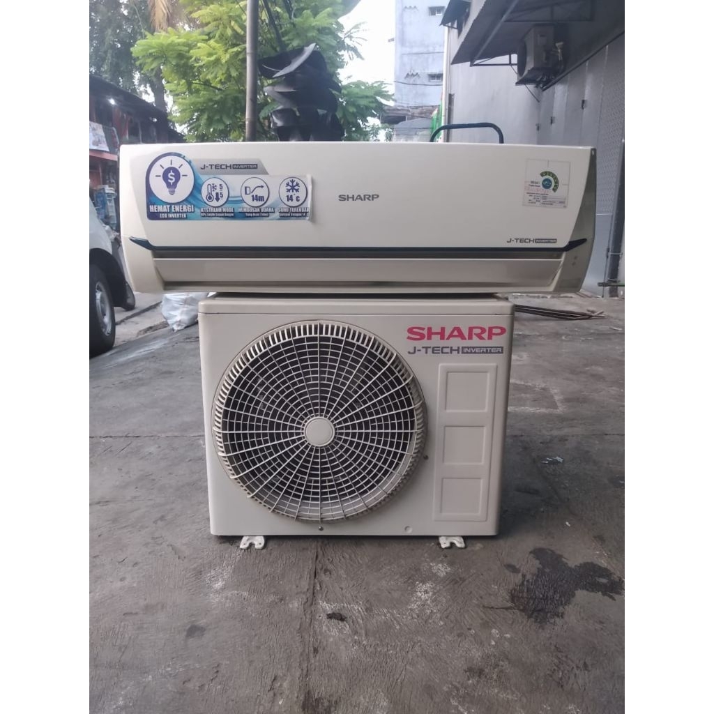 Jual AC Sharp Inverter 1/2 PK R 32 SECOND + pasang (free ongkir se ...