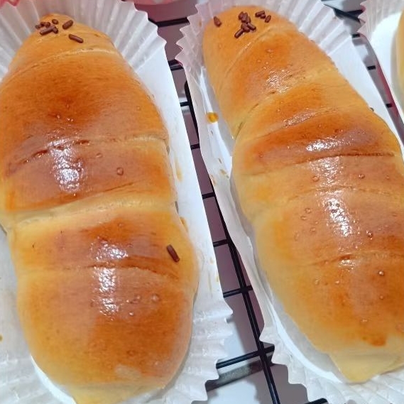 Jual Roti isi Coklat Pisang Raja by Jadoel Bakery Singkawang | Shopee ...