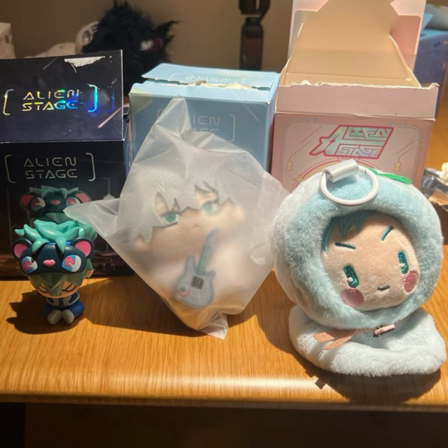 Jual OFFICIAL TILL ALIEN STAGE BLIND BOX | Shopee Indonesia