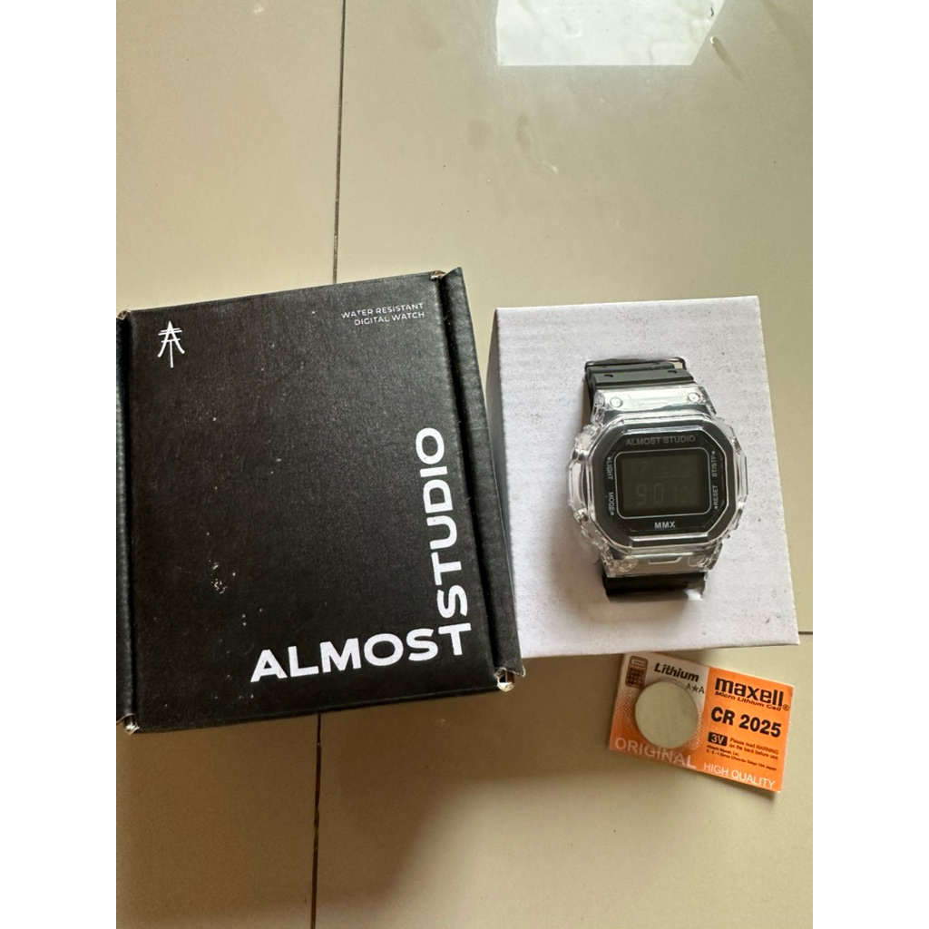 Jual Preloved jam tangan Almost studio Baru | Shopee Indonesia