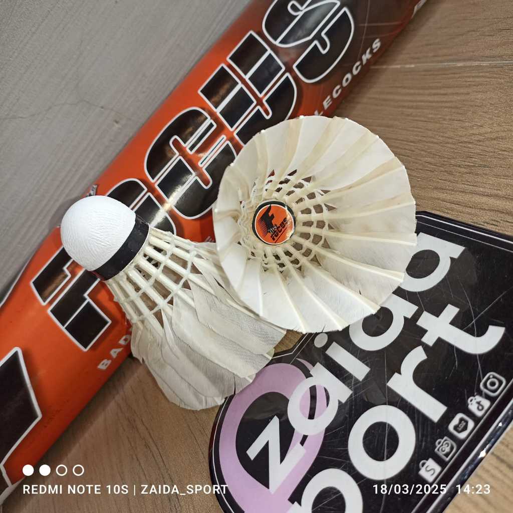 Jual Shuttlecock Badminton FOCUS ORANGE | Shopee Indonesia