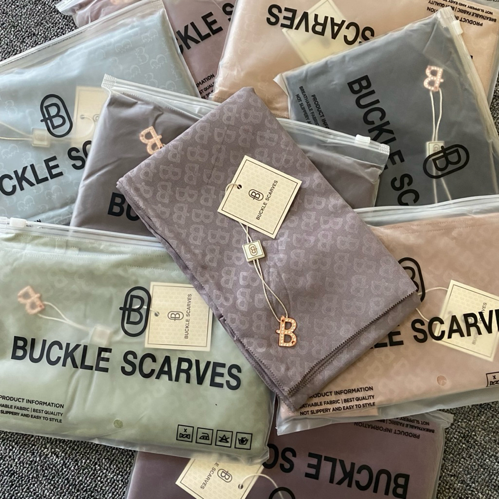 (10 POUCH) Buckle Scarves Emboss Segi Empat Hijab Voal Logo