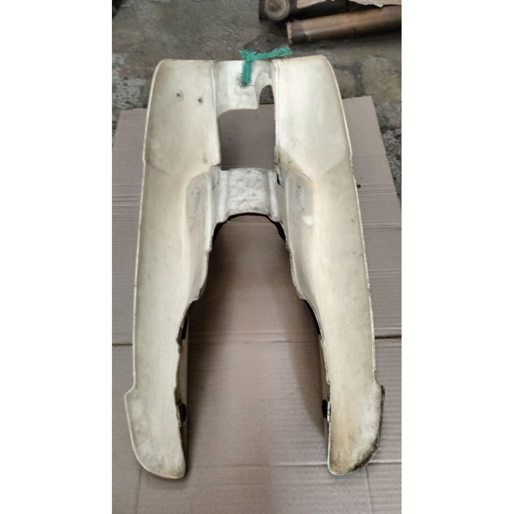 Jual Tebeng Sayap Yamaha Alfa warna putih Original second | Shopee ...