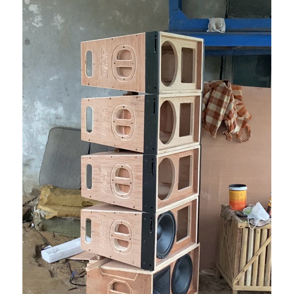 Jual LINE ARRAY 10/12 inch lengkap brecket dan gril | Shopee Indonesia