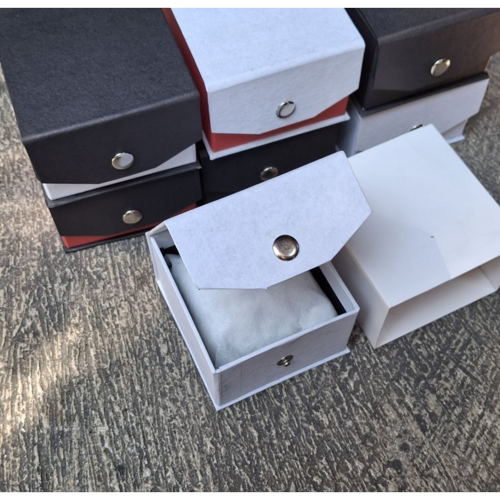 Jual Box kancing Box jam tangan | Shopee Indonesia