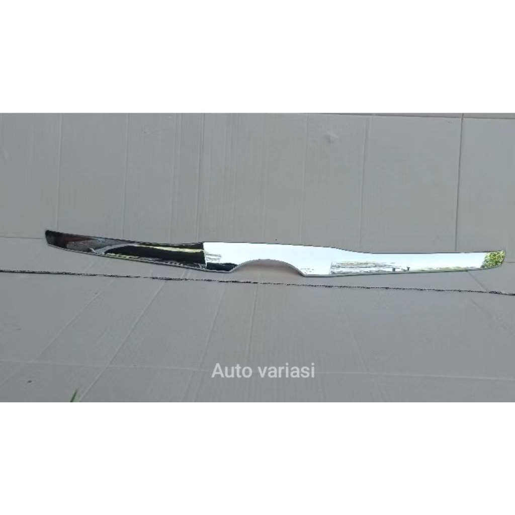 Jual hood molding innova 2012 & 2015,/lis kap mesin inova / hodmolding ...
