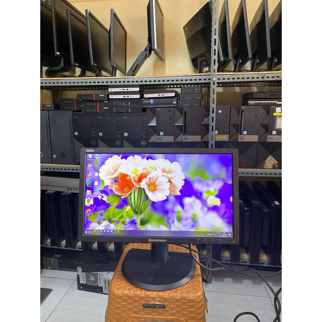 Jual monitor lenovo thinkvision 20 inch wide kaki pertikal hdmi dan jek ...