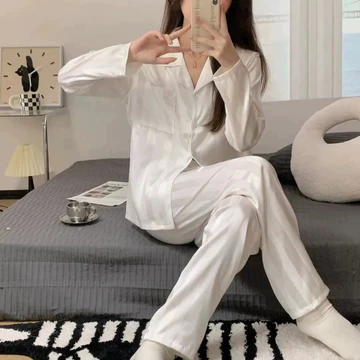 BraMall 399 FUJI Piyama Satin Wanita Hitam Elegan Motif Garis Halus – Bahan Lembut Nyaman