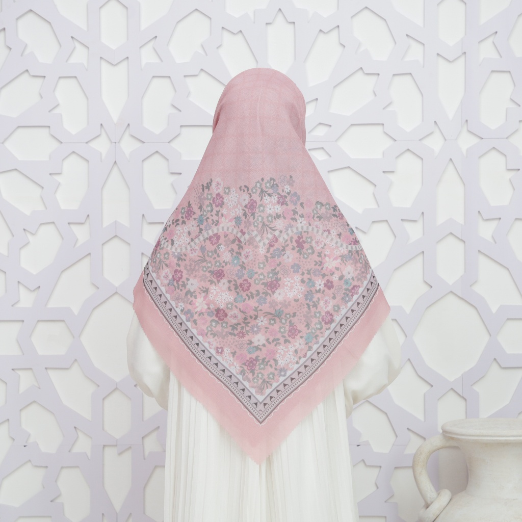 Hijabwanitacantik Segiempat Syar'I (130X130 ) Voal Premium Digital Printing Motif Cantik Elegan