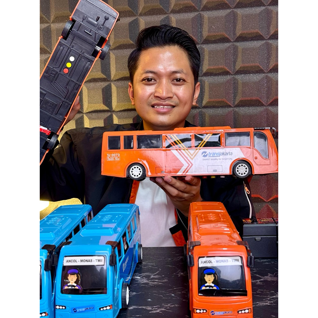 Jual Mainan BUS RKC bisa bunyi telolet ada modulnya | Shopee Indonesia
