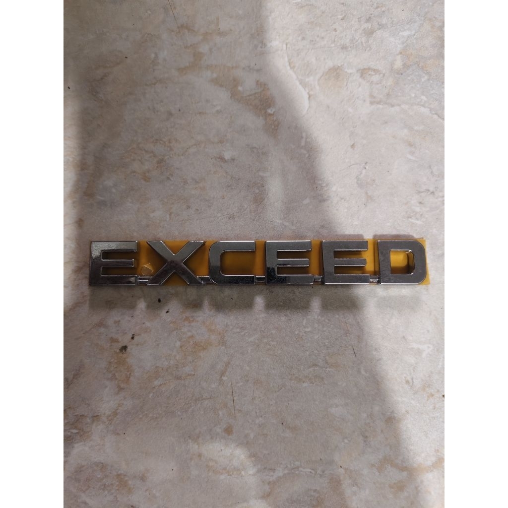 Jual EMBLEM MERK TULISAN EXCEED UNTUK MOBIL XPANDER ORIGINAL UNIVERSAL ...