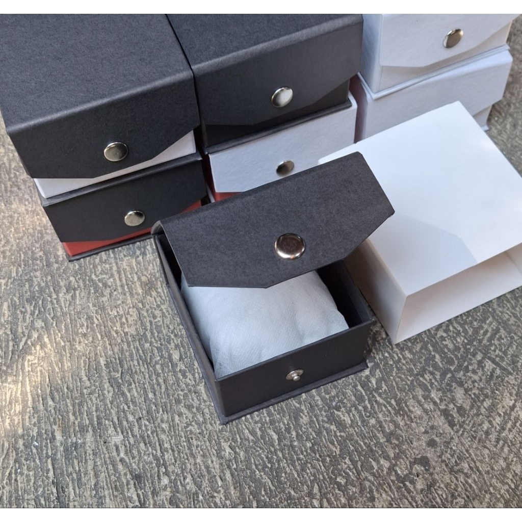 Jual Box kancing Box jam tangan | Shopee Indonesia