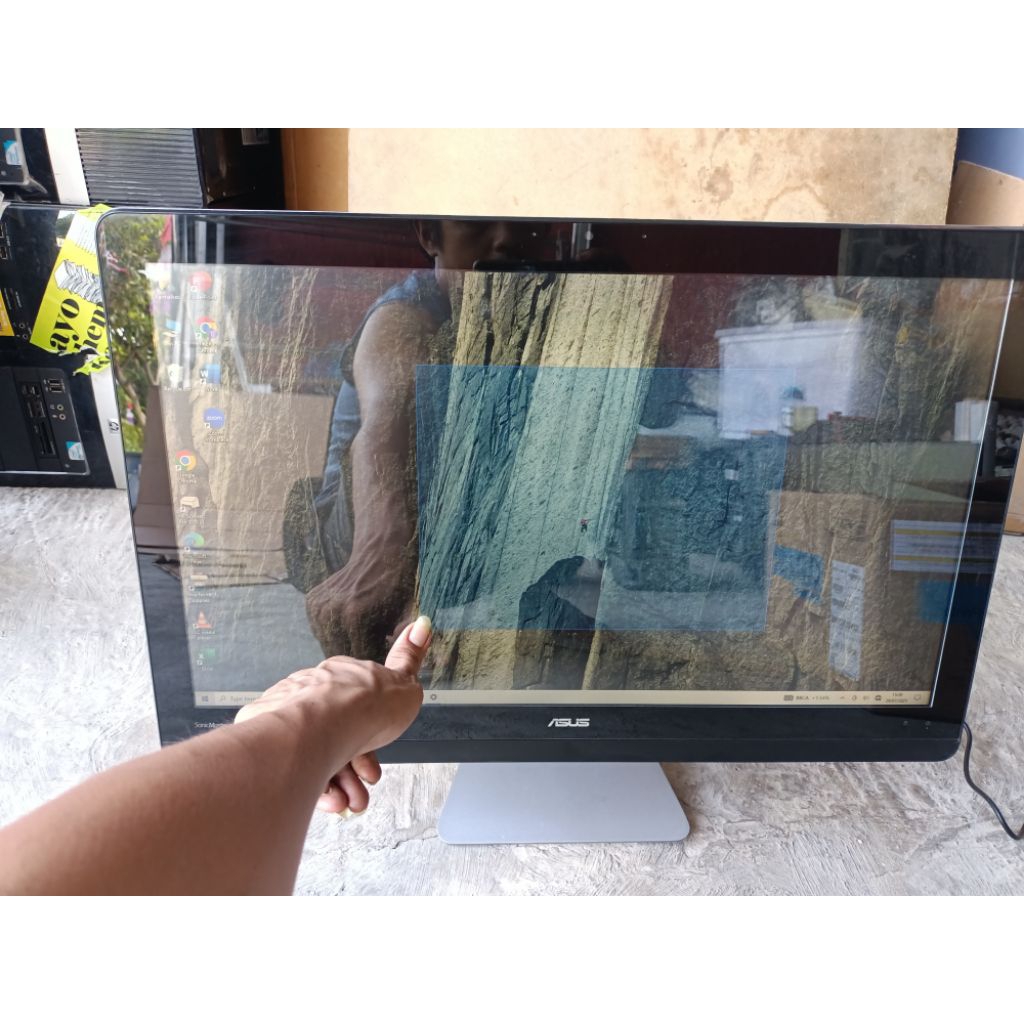 Jual PC All in One Asus ZN241IC i7 7500U Ram 8GB SSD 256GB 24Inchi