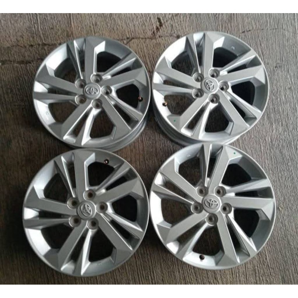 Jual Velg R15 OEM Avanza fwd 2023 (4velg only) | Shopee Indonesia