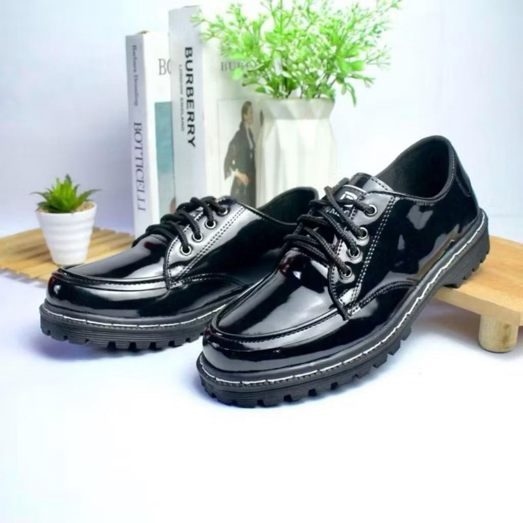 Jual Sepatu Docmart Pria Glossy Formal – Anti Slip, Tahan Air, Premium ...
