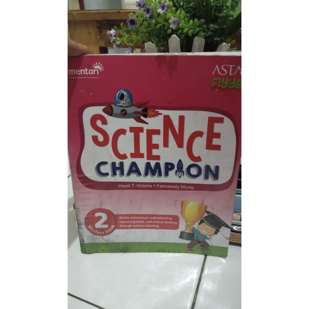 Jual BUKU SCIENCE CHAMPION STUDENTS BOOK2 | Shopee Indonesia
