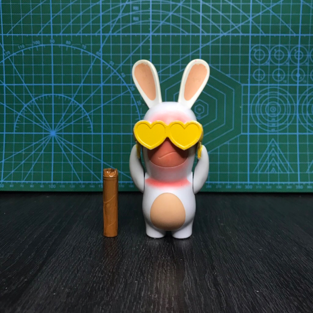 Jual Mainan Preloved Rabbids Invasion with SunGlasses Figure Ubisoft ...