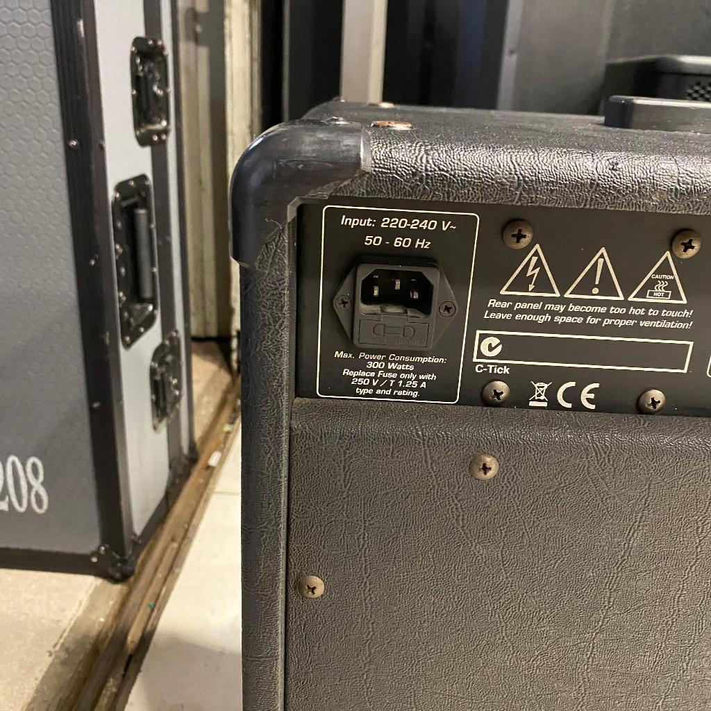 Jual AMPLIE GITAR COMBO HUGHES & KETTNER ATTAX 100 COMBO ORIGINAL ...