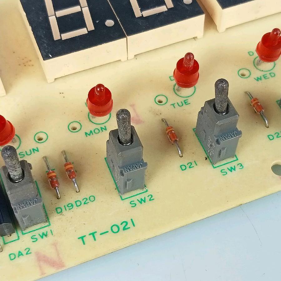 Jual PCB TOA Electric TT-021 Seven segmen saklar toggle on off on made ...