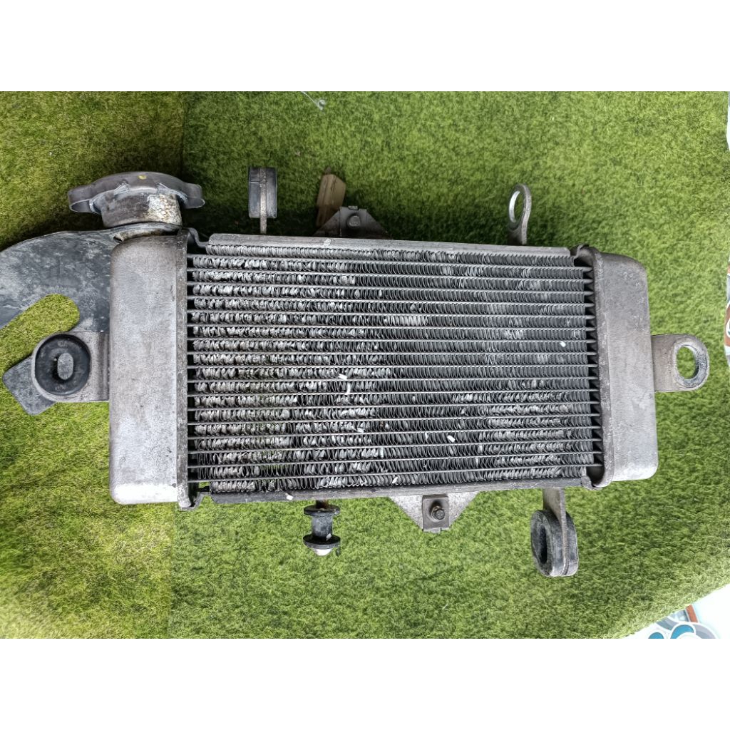 Jual radiator r15 v2. original bawaan pabrik. lepasan motor | Shopee ...