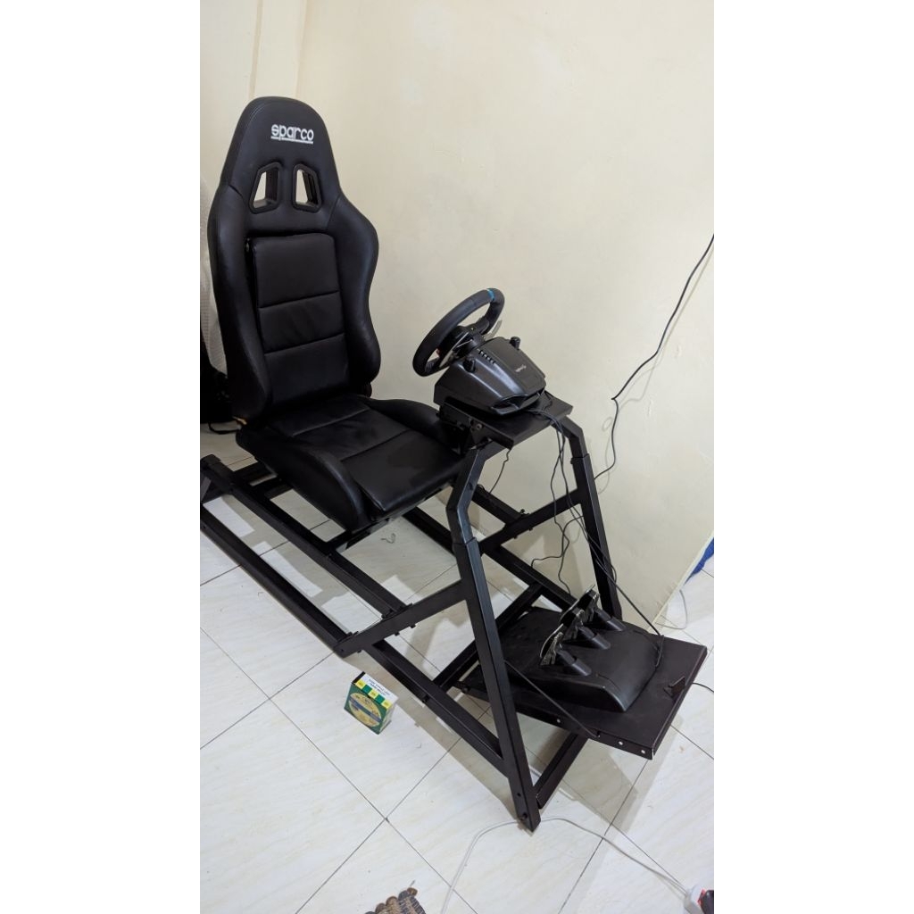 Jual Rig Steering Wheels + Kursi Racing Sparco tanpa Steering Wheels ...